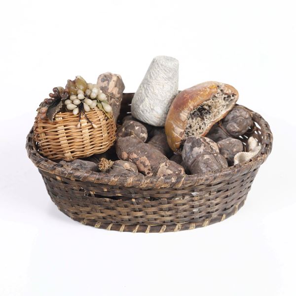 Cesto di salumi, provola e pane. Arte presepiale napoletana del XIX secolo