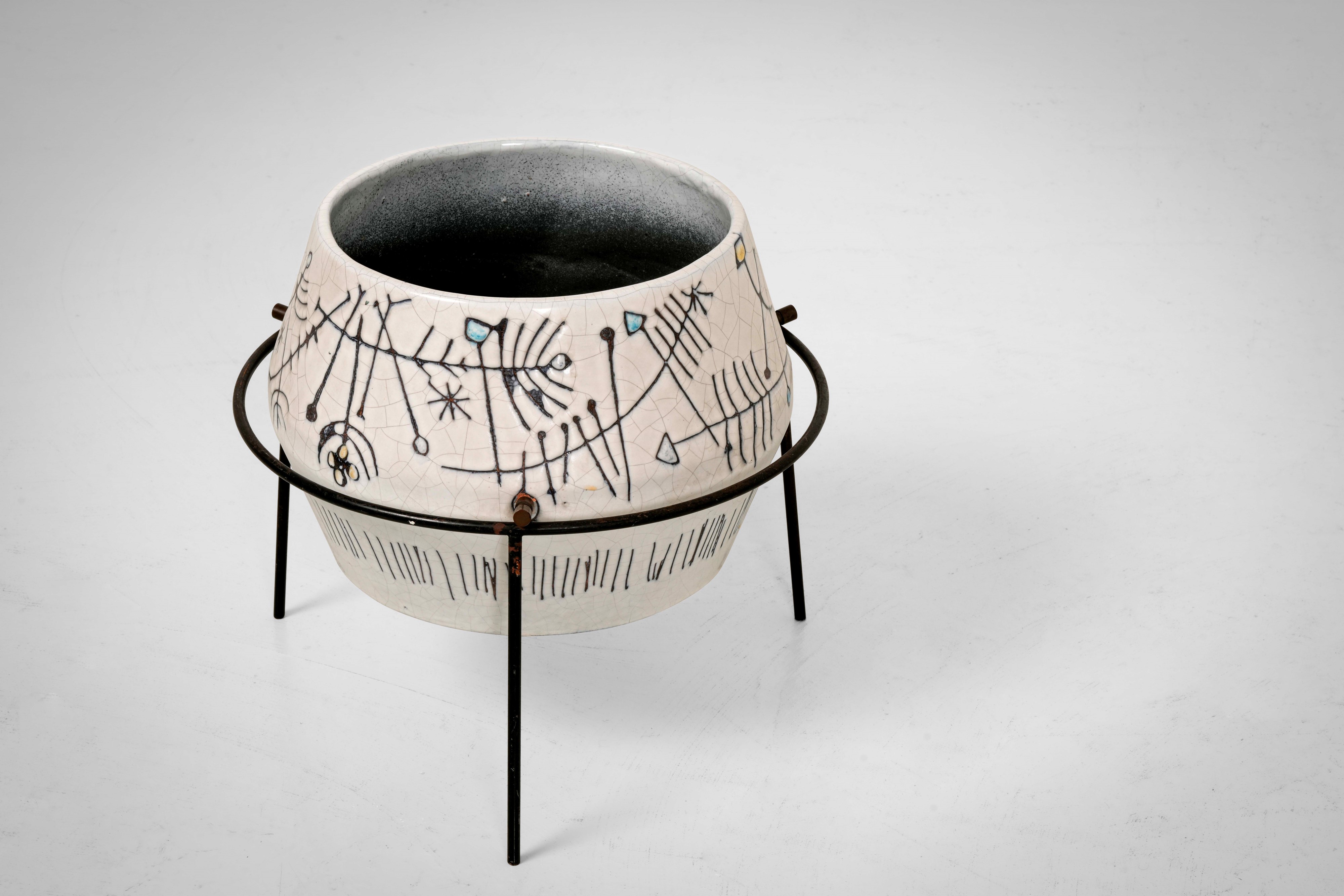 Victor Cerrato - Cache-pot in ceramica smaltata con decorazioni policrome