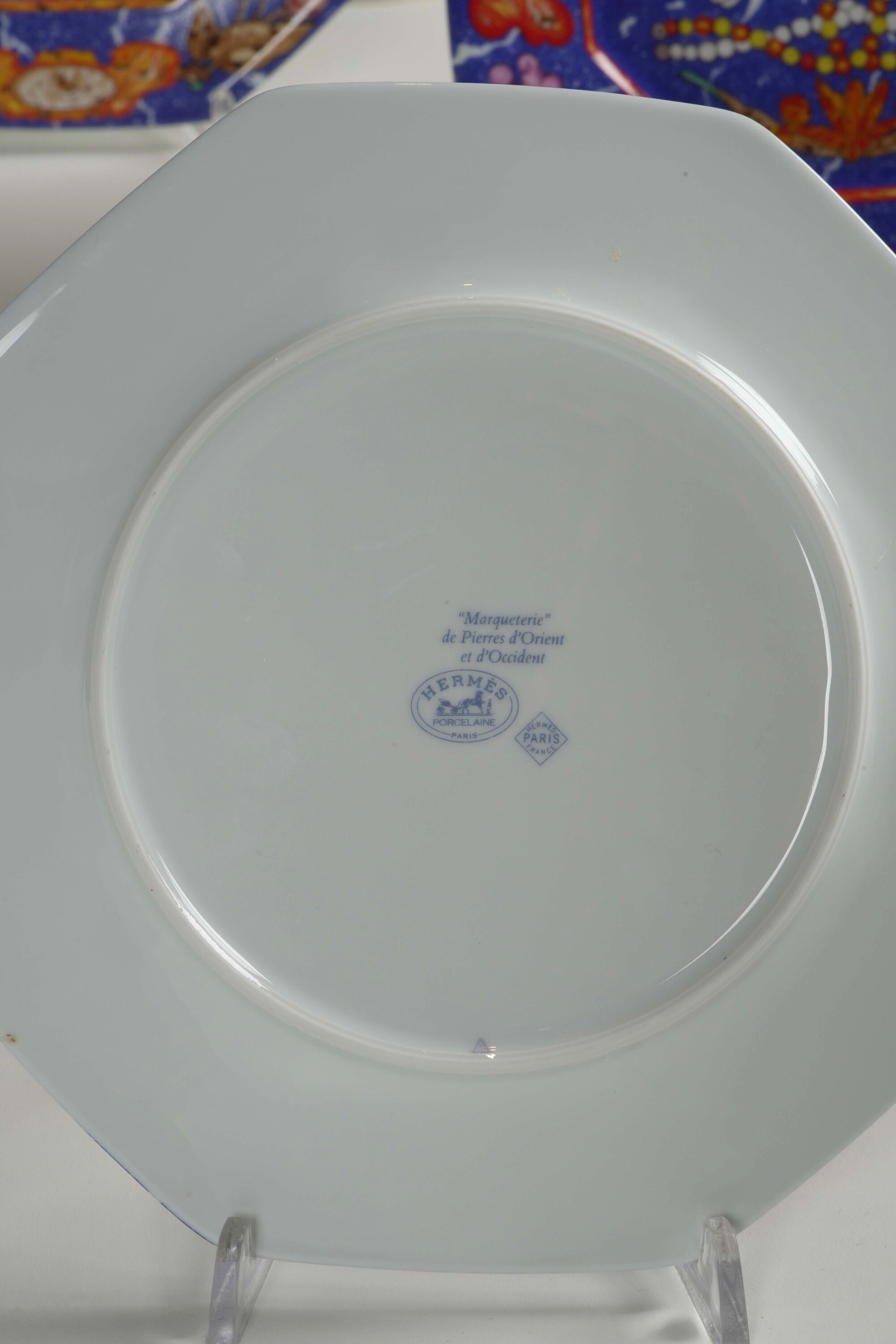 Otto Piatti da Dessert e Tre Segnaposto Hermès "marqueterie De Pierres Dures D'orient Et D’occide...