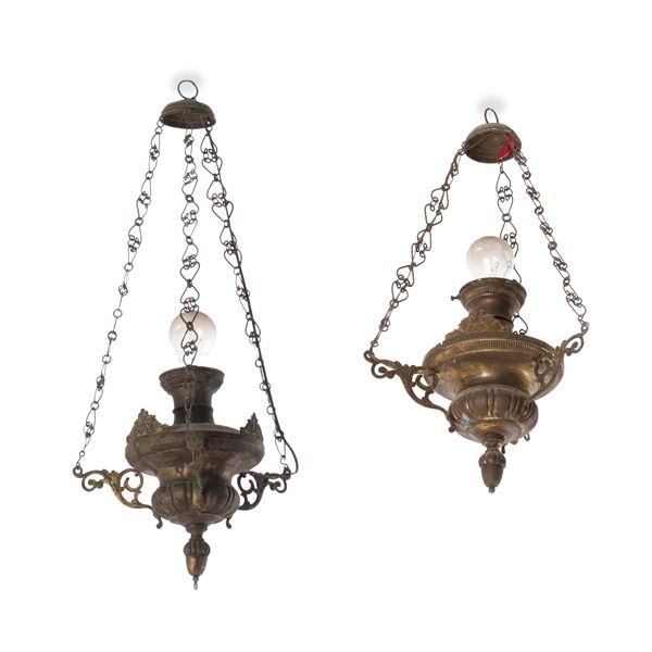 Due lanterne in ottone. XVIII-XIX secolo