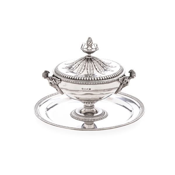 Tazza da puerpera. Padova, Argentiere Luigi Merlo (attivo dal 1802 al 1830)
