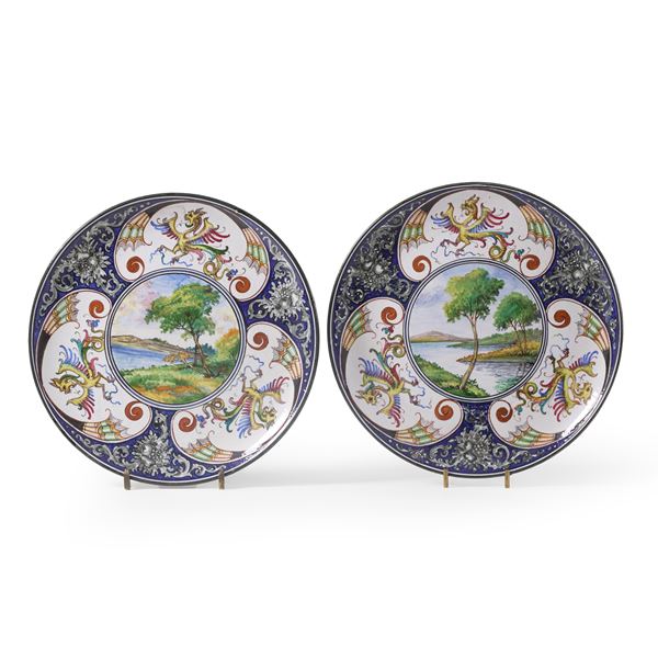 Coppia di piatti.  Faenza, Manifattura Zama, prima metà del XX secolo.
