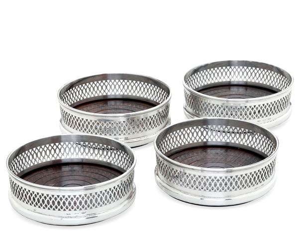 Quattro sottobottiglia. Argenteria veneta del XX secolo, argentiere Rossi & Arcandi, Vicenza 