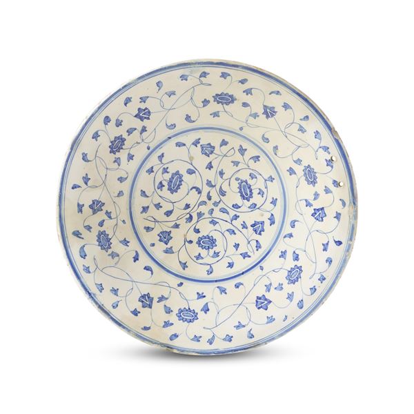 Piatto Cafaggiolo, bottega di Stefano di Filippo di Dimitri Schiavone, inizi del XVI secolo 