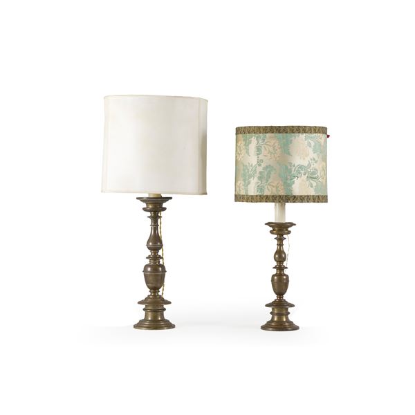 Due candelieri antichi montati a lampada