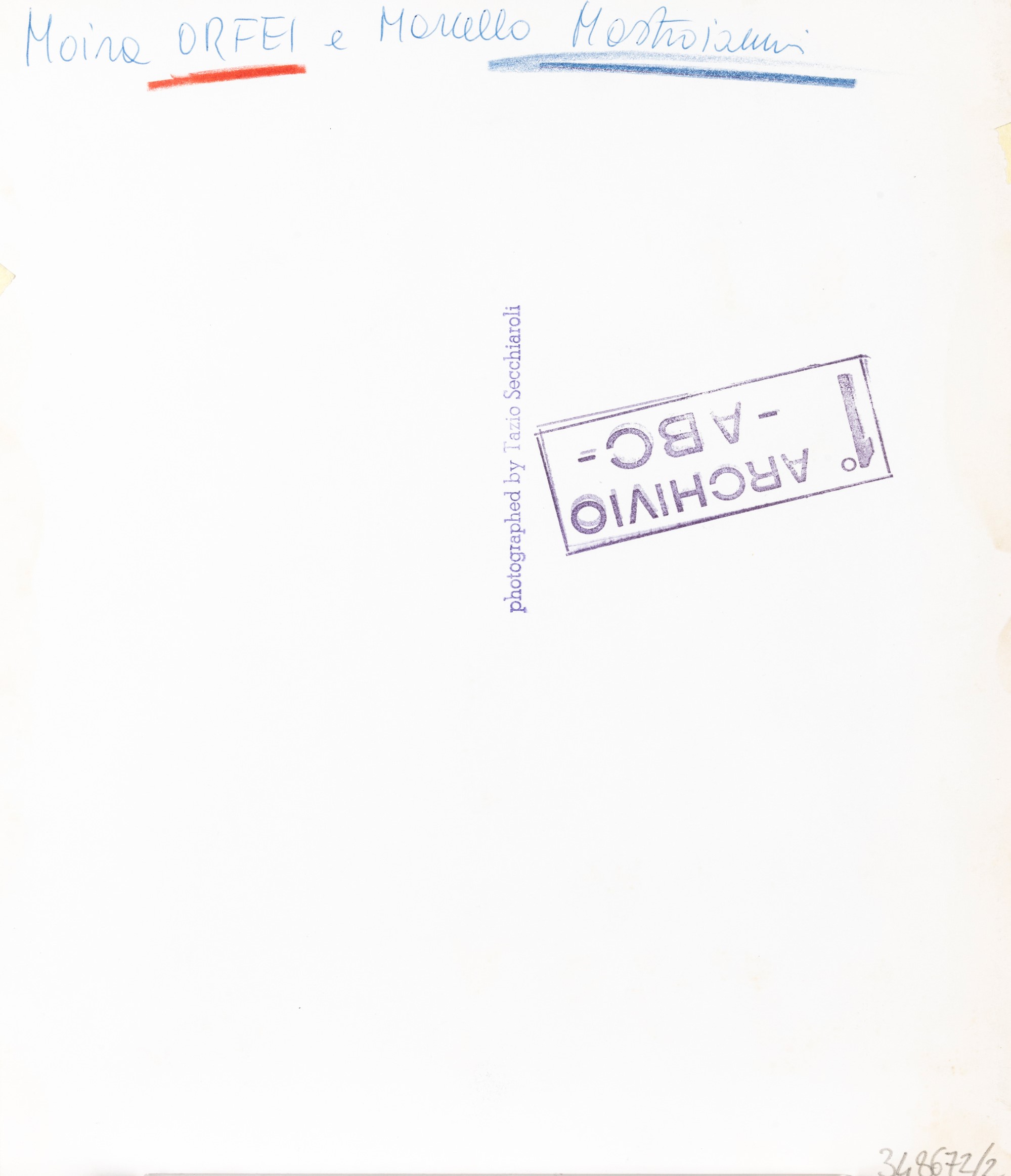 lotto di due fotografie Moira Orfei e Marcello Mastroianni, scena tratta dal film "Casanova ‘70"