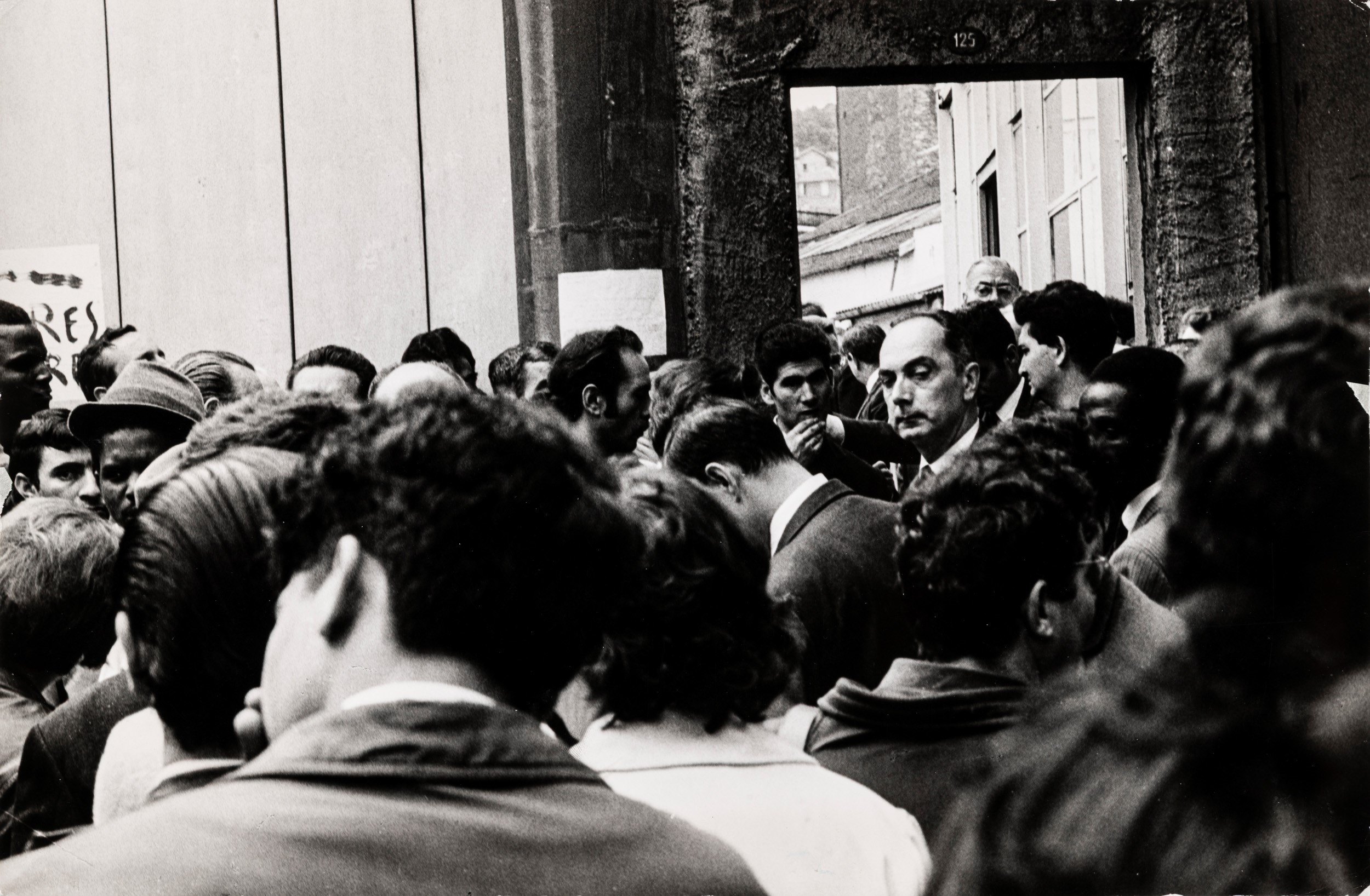 lotto di due fotografie Senza titolo (manifestazioni politiche)