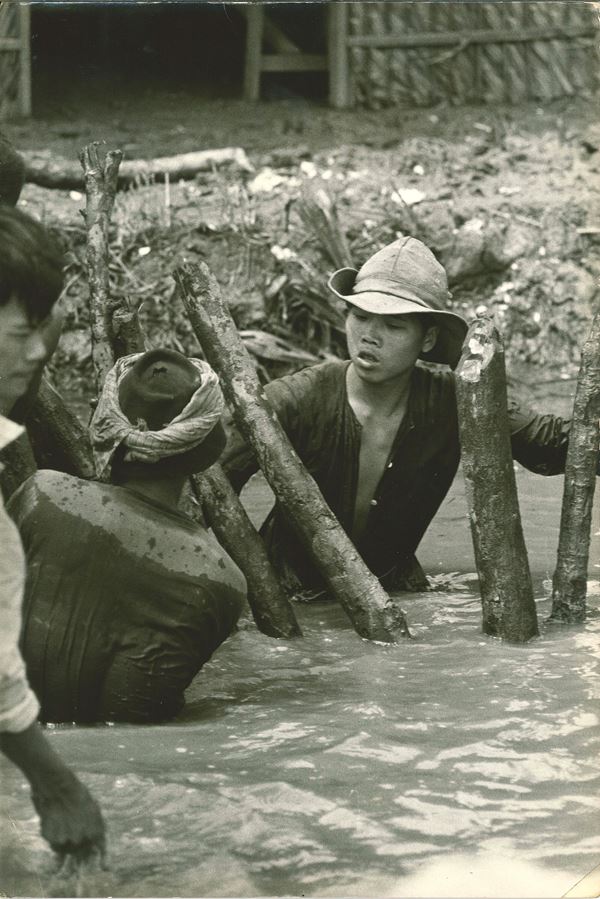 Calogero Cascio - Senza titolo (Vietnam, villaggio vicino Cam Nam)