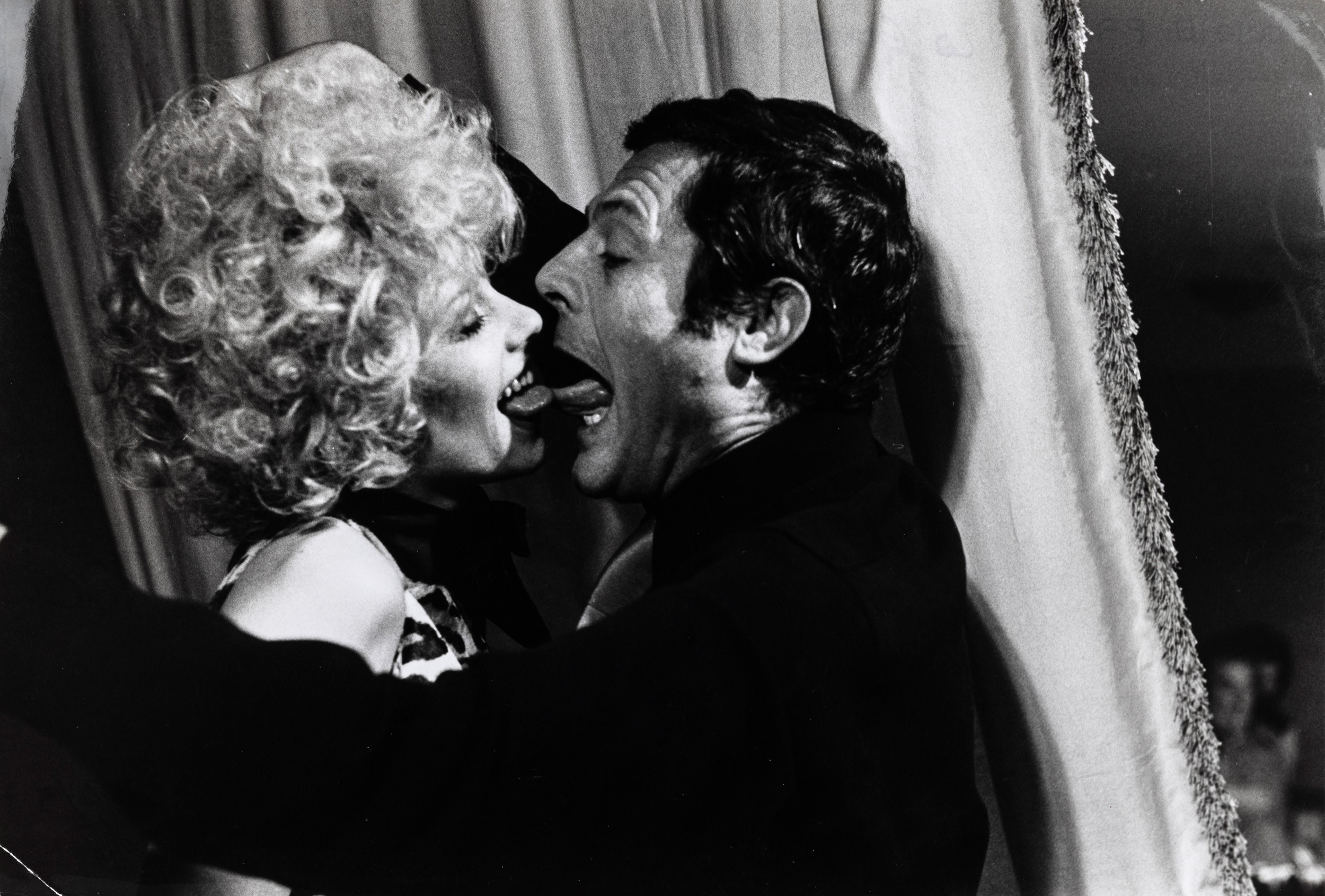 lotto di cinque fotografie Senza titolo, scene dal film “La grande abbuffata”