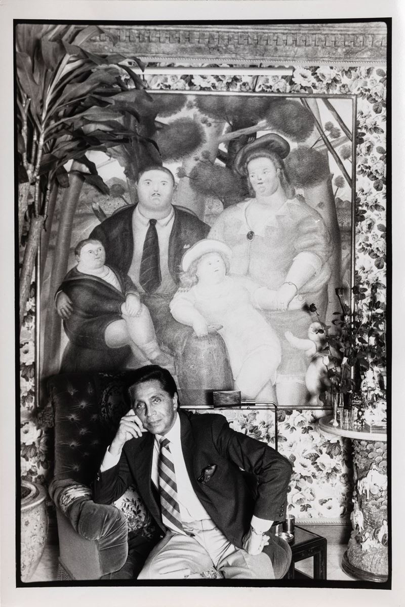 Valentino Garavani, alle spalle Botero