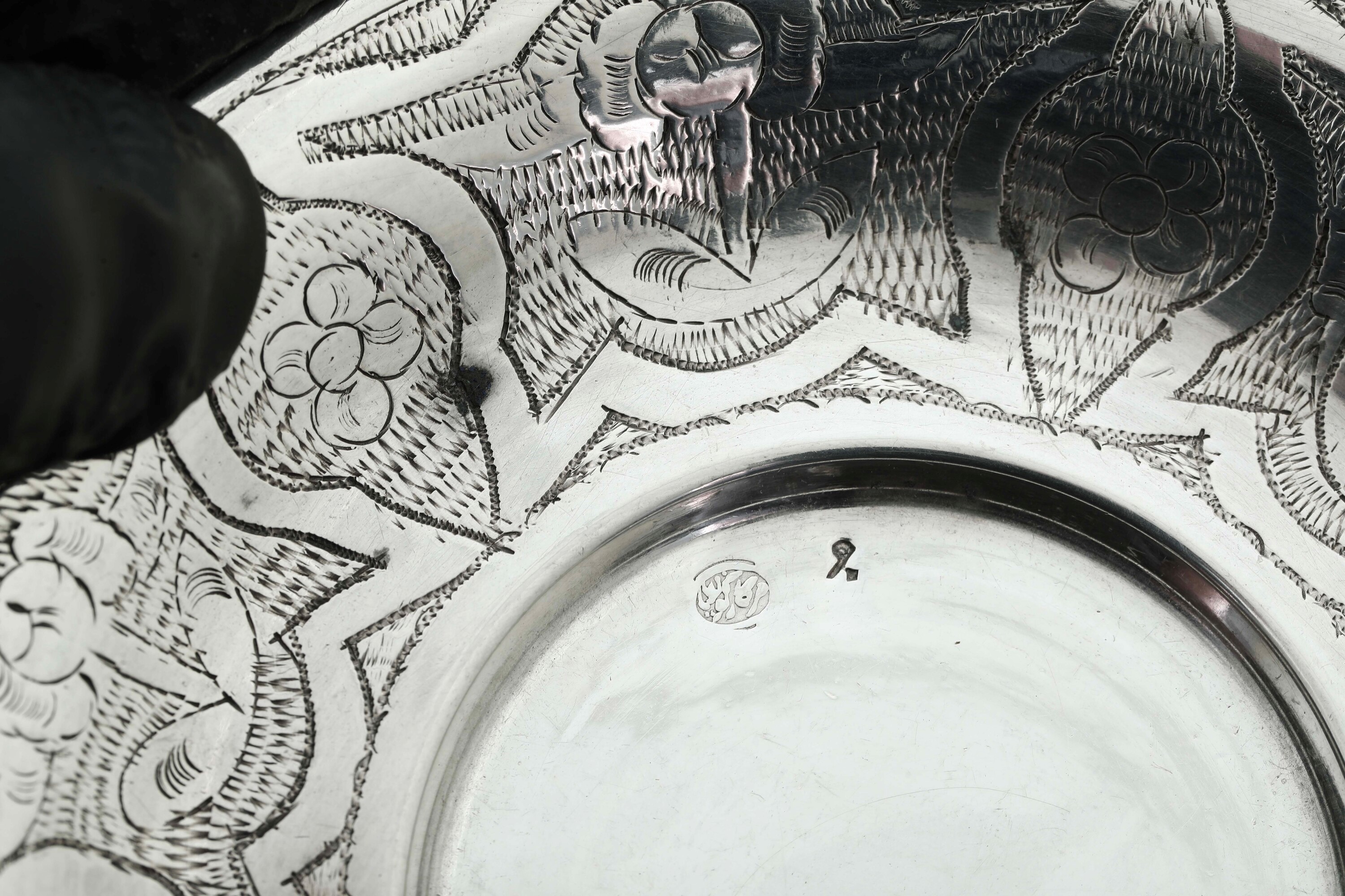 Impero Ottomano, Due tazze con piattini in argento fuso, XIX-XX secolo
