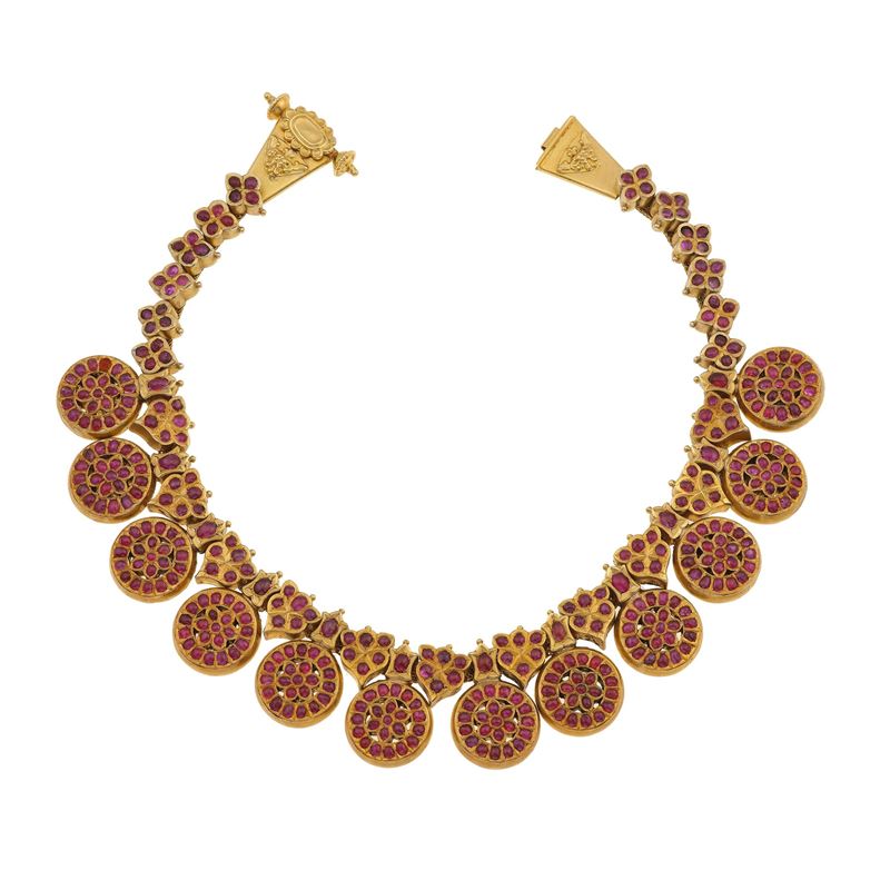 Girocollo in oro e rubini cabochon  - Asta Fine Jewellery - Cambi Casa d'Aste