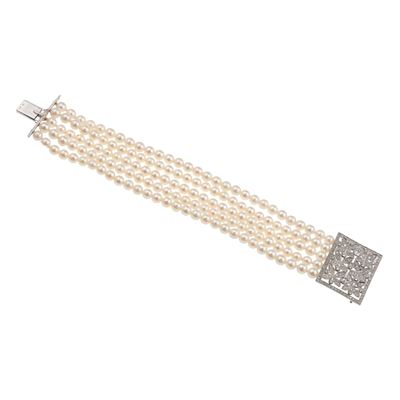 Bracciale a cinque fili di perle coltivate in oro bianco e diamanti