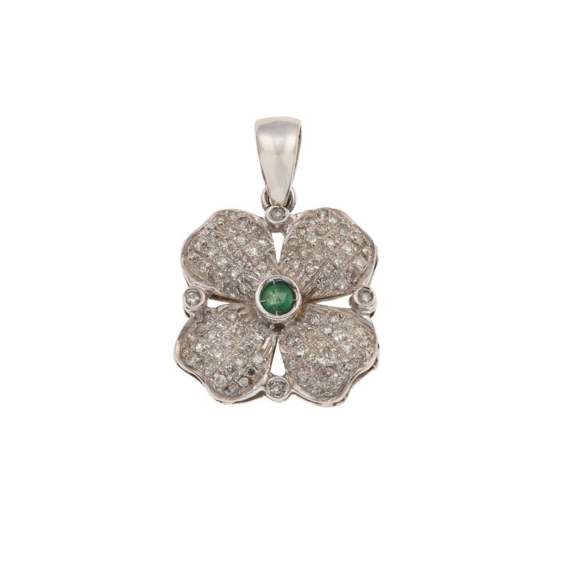 Pendente "quadrifoglio" con smeraldo e pavé di diamanti  - Asta Fine Jewellery - Cambi Casa d'Aste