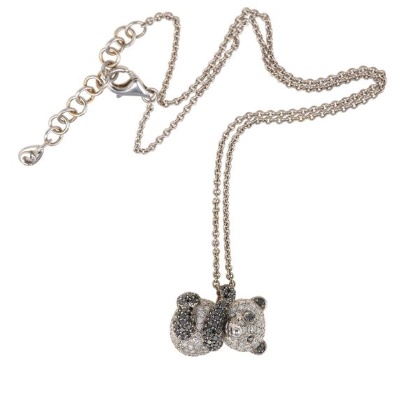 Cusi. Catenina con pendente "panda" con pavé di diamanti