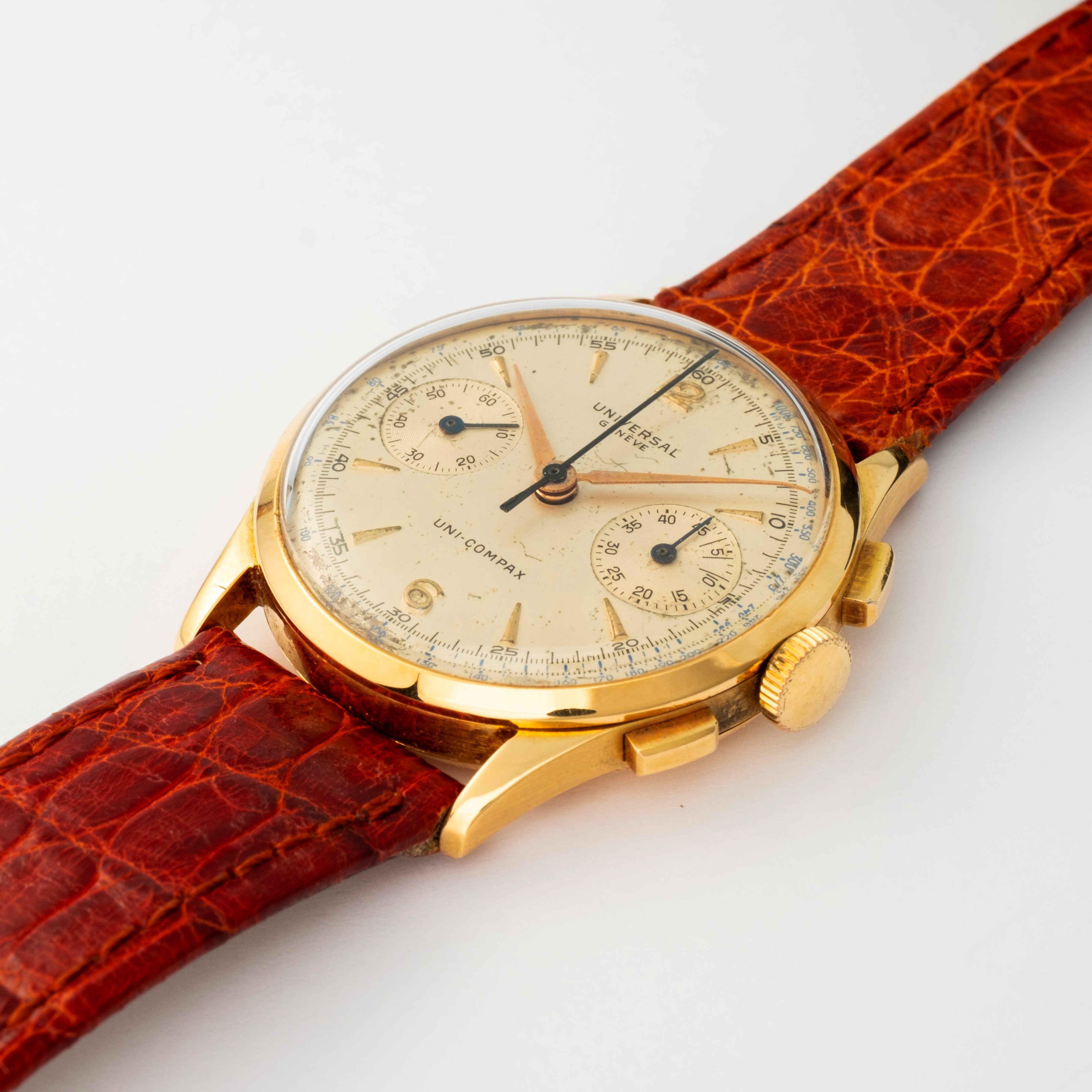 Universal Genève - Cronografo Uni-compax in oro giallo 18k con quadrante argentato, circa 1940