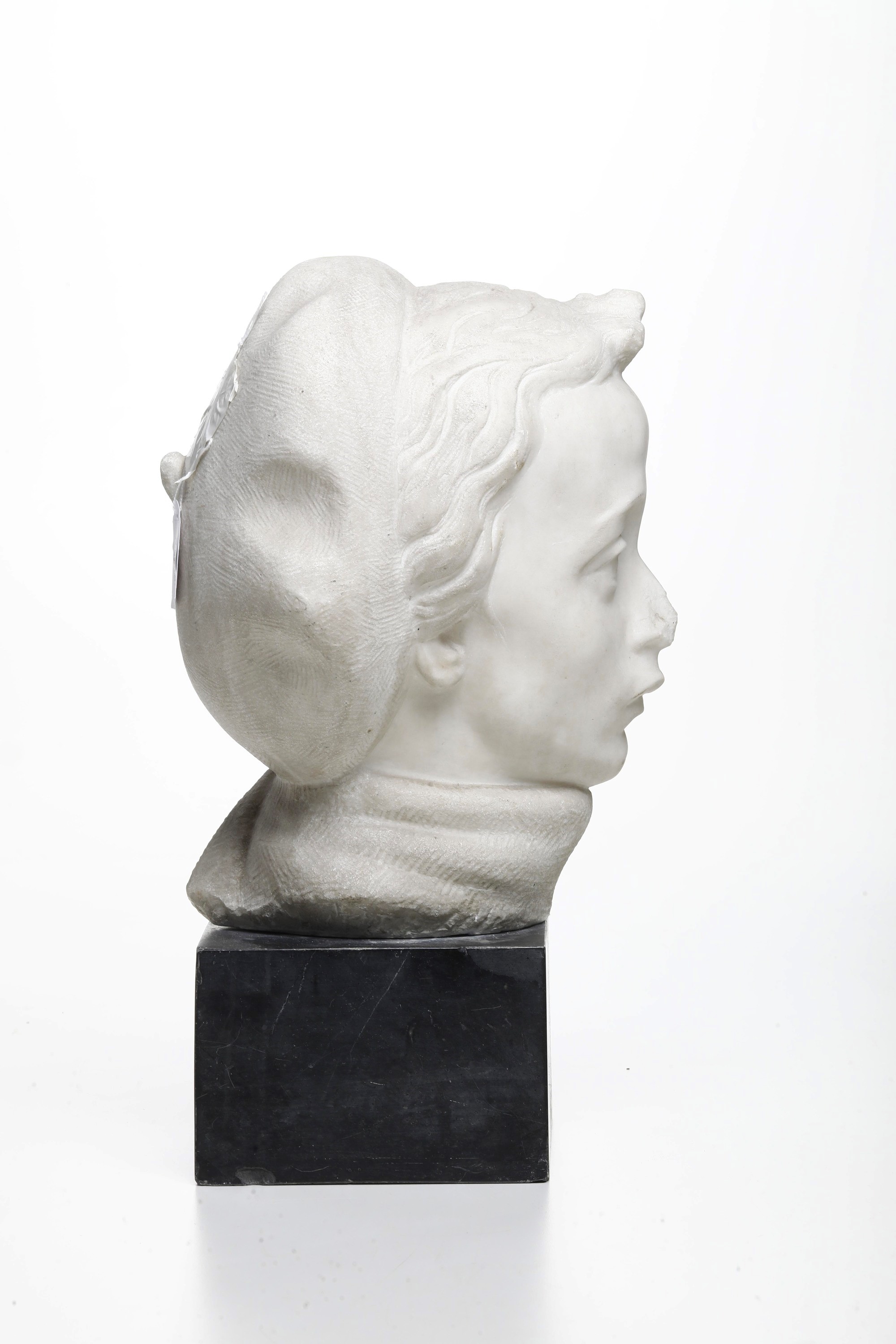 Angelo Frattini - Testa femminile in marmo bianco