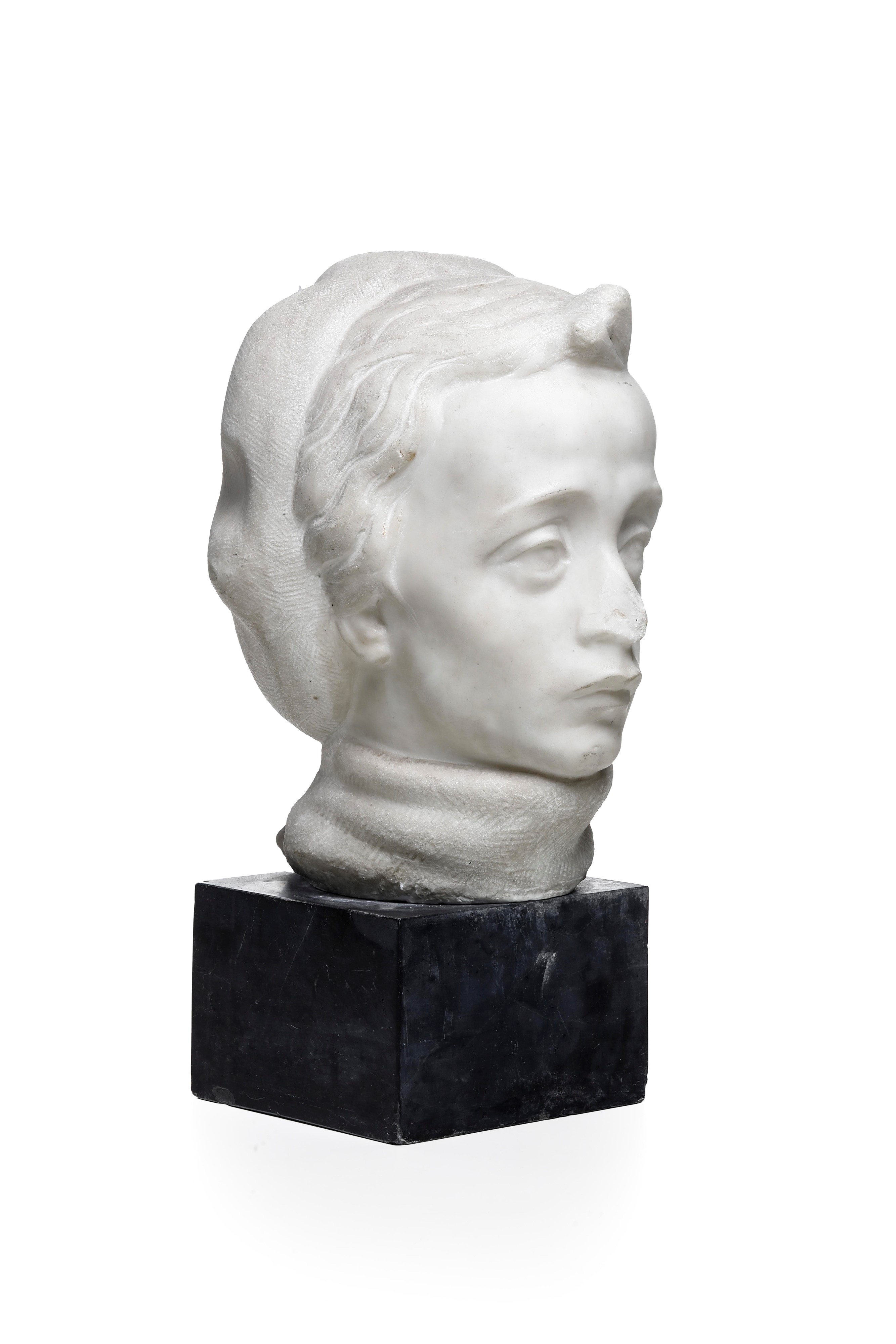 Angelo Frattini - Testa femminile in marmo bianco