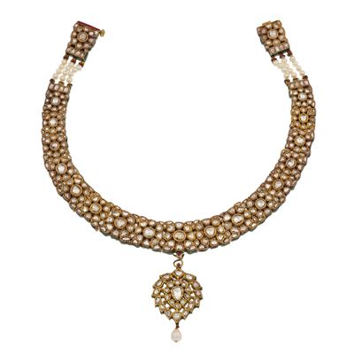 Collana in oro con smalti policromi, diamanti 'flat-cut' e perle, Nord India, Jaipur