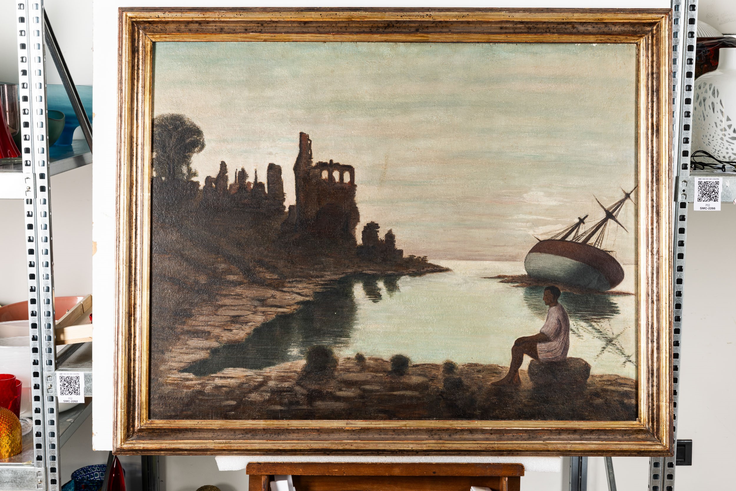 Arturo Nathan - Nave arenata presso una costa con rovina, olio e tempera su tavola