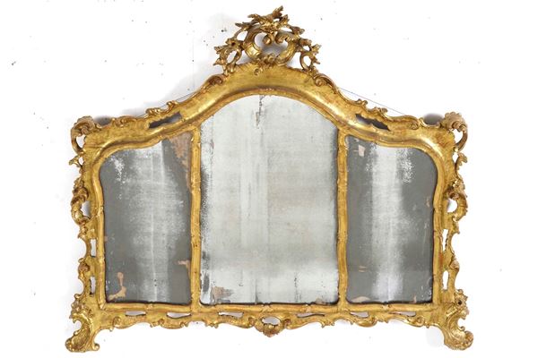 Caminiera in legno intagliato e dorato, Veneto XVIII secolo