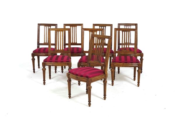 Otto sedie Luigi XVI in legno intagliato, fine XVIII secolo