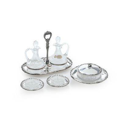 Set da Tavolo Composto da Formaggiera, Saliera e Pepiera, Oliera. Argenteria Italiana del XX Seco...