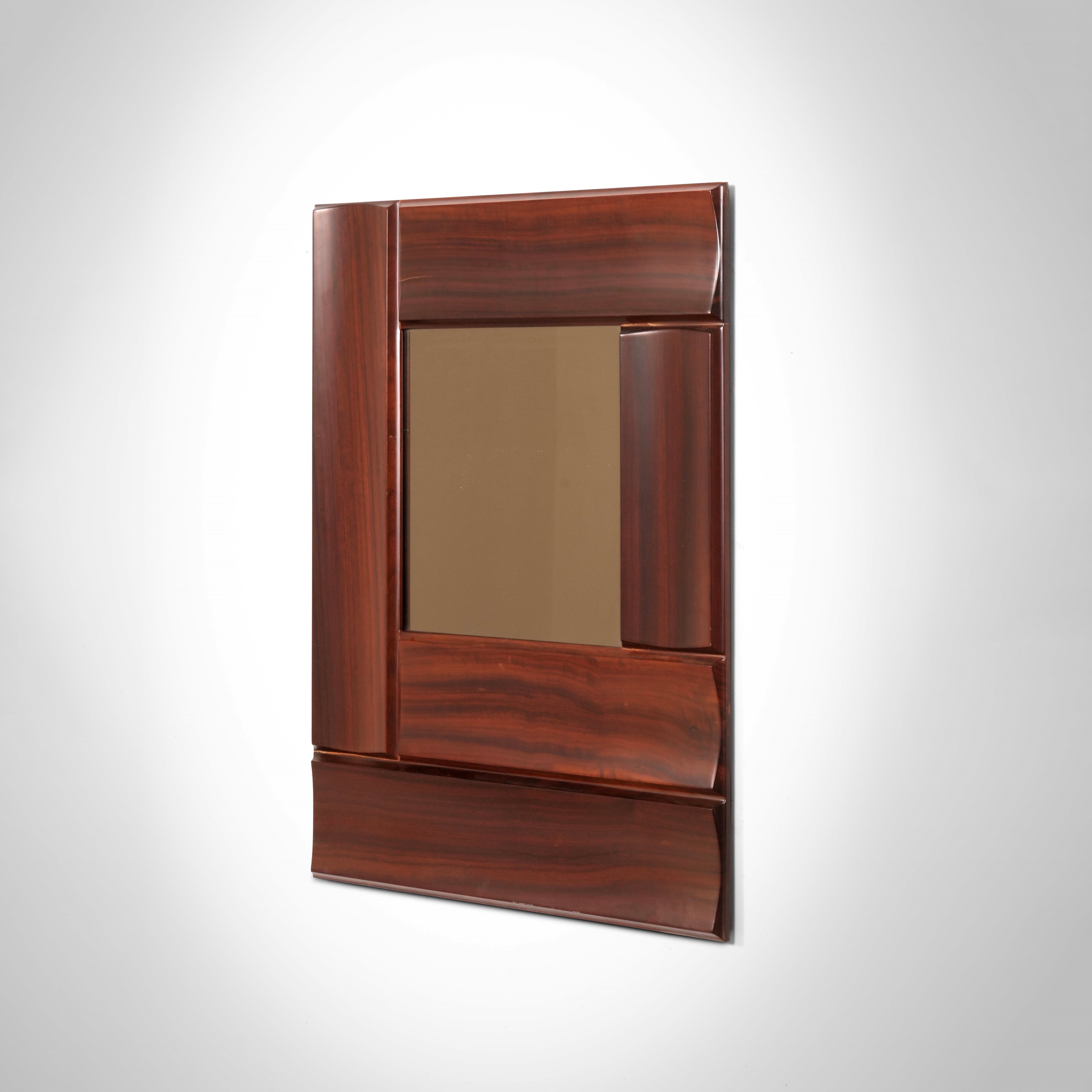 Luciano Frigerio - Specchio da parete mod. Tartaro, legno e cristallo, 1968