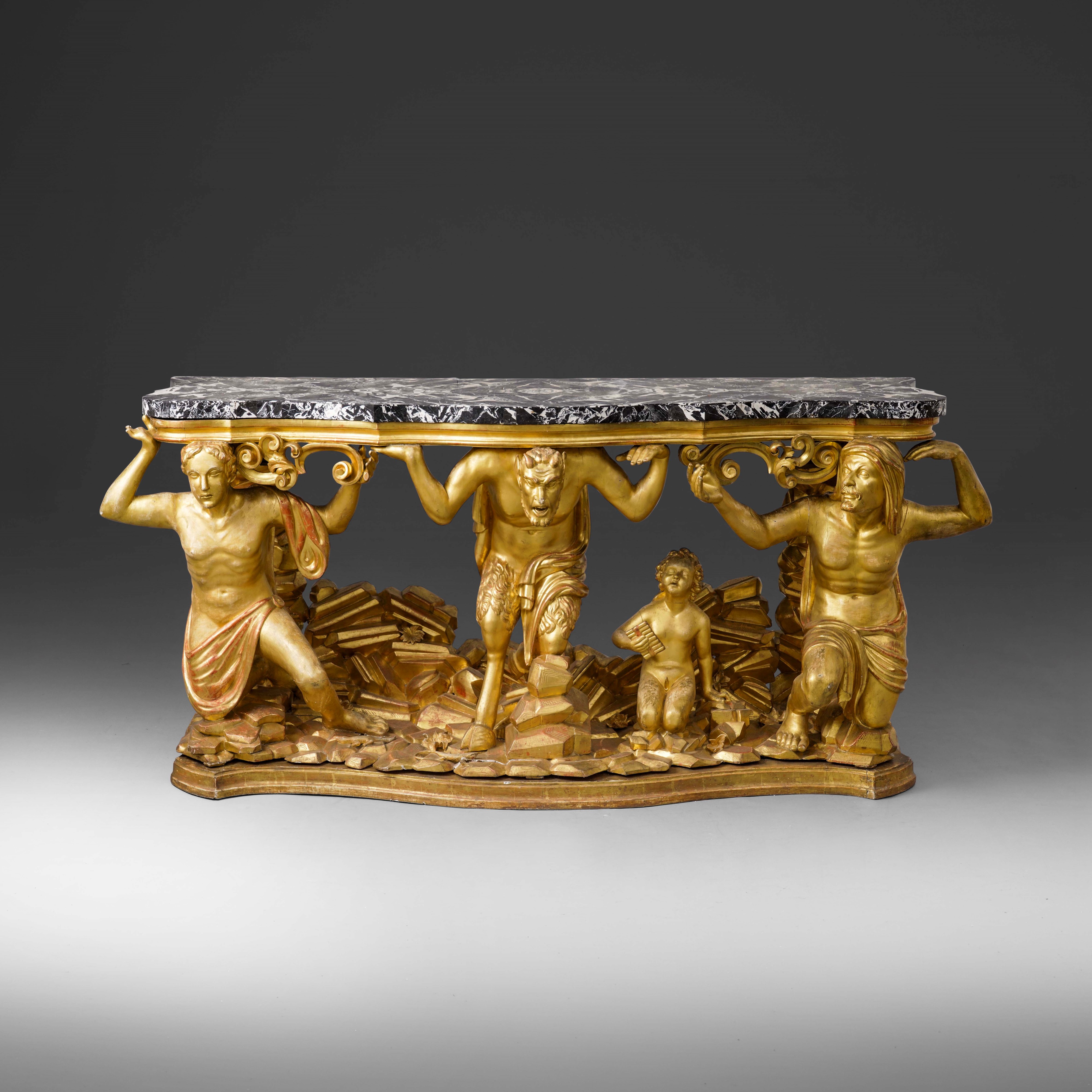 Monumentale mobile da parata, piano lastronato in marmo d’Aquitania (Roma, XIX secolo)