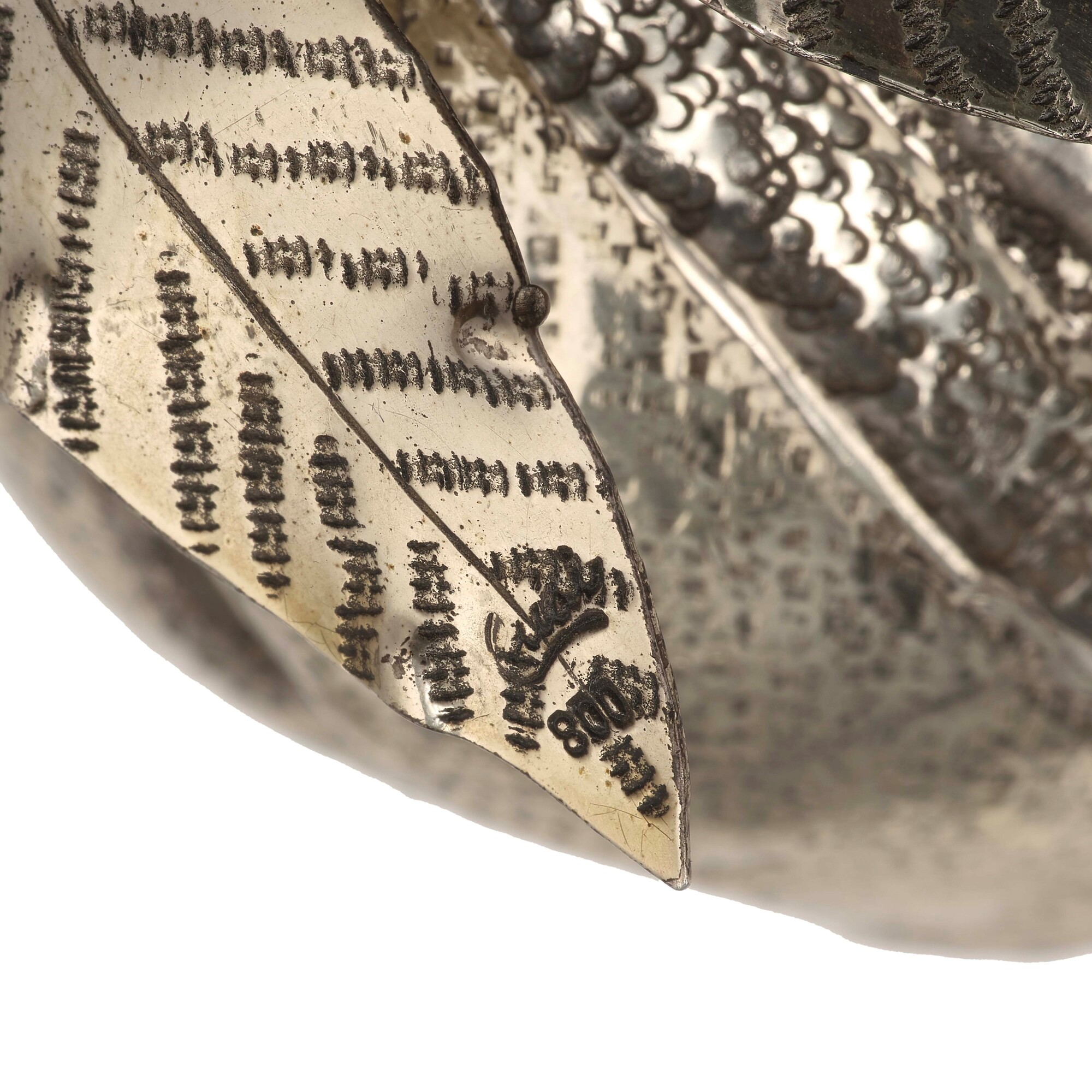 Cusi, Lotto composto da quattro oggetti decorativi in argento 800