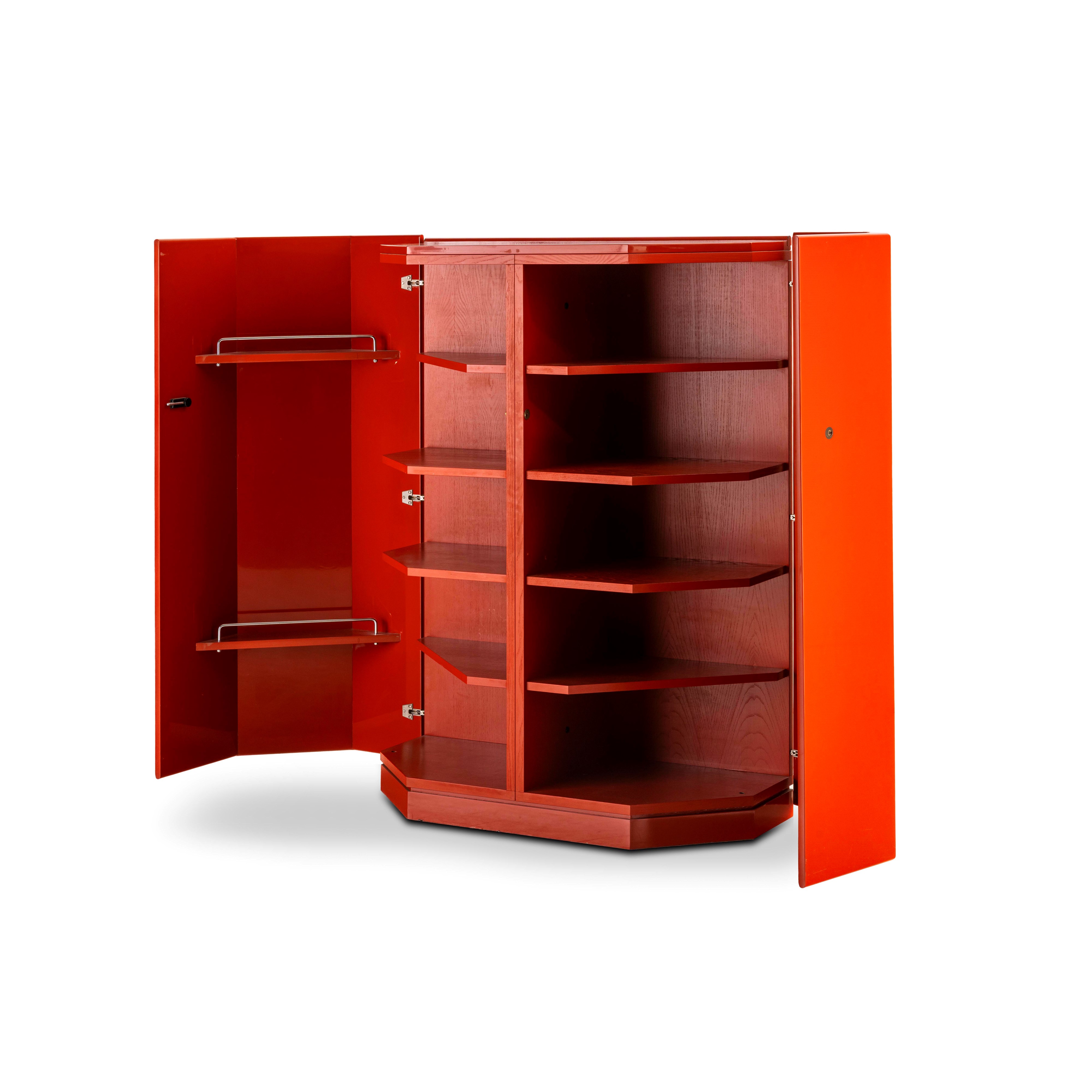 Kazuhide Takahama - Mobile contenitore mod. Bramante, legno laccato e ottone, 1975