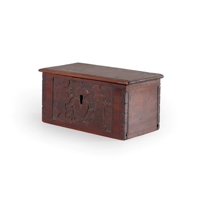 Cofanetto in legno intagliato, incisione romantica medievale, cm 26,6X13X13