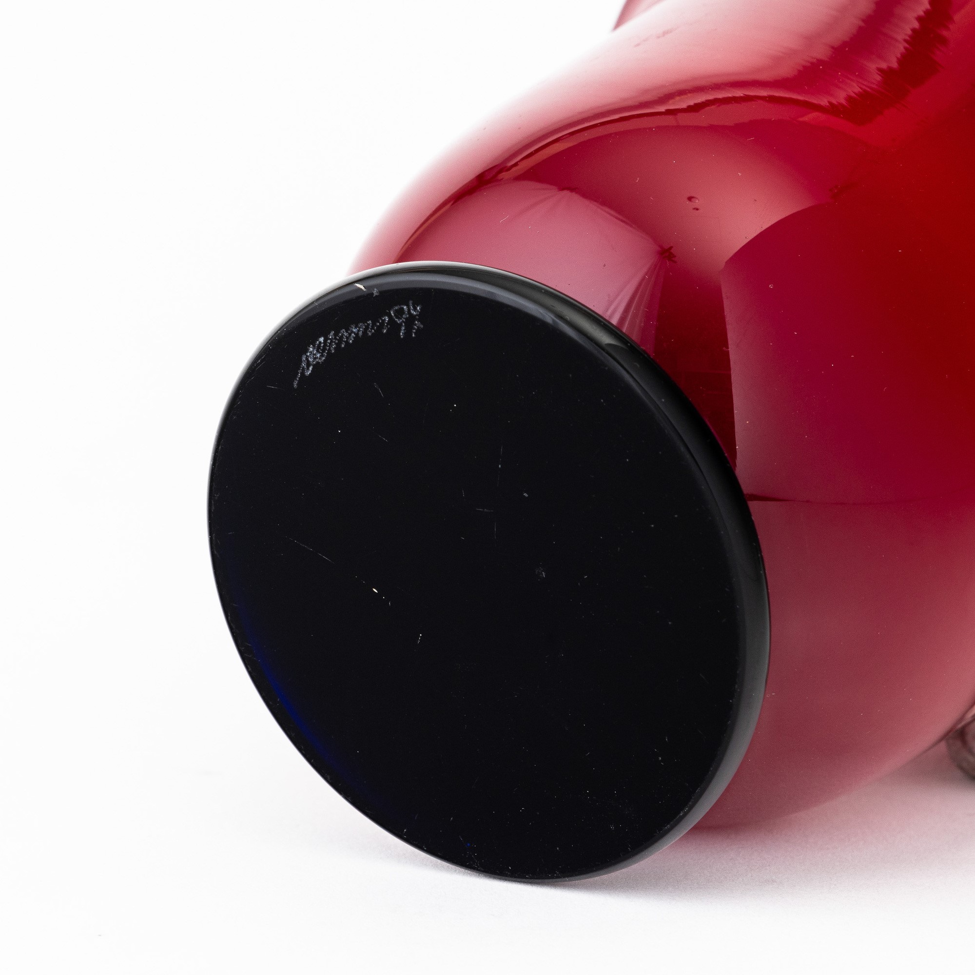 Venini, Vaso Murano 1997 in vetro soffiato opalino rosso