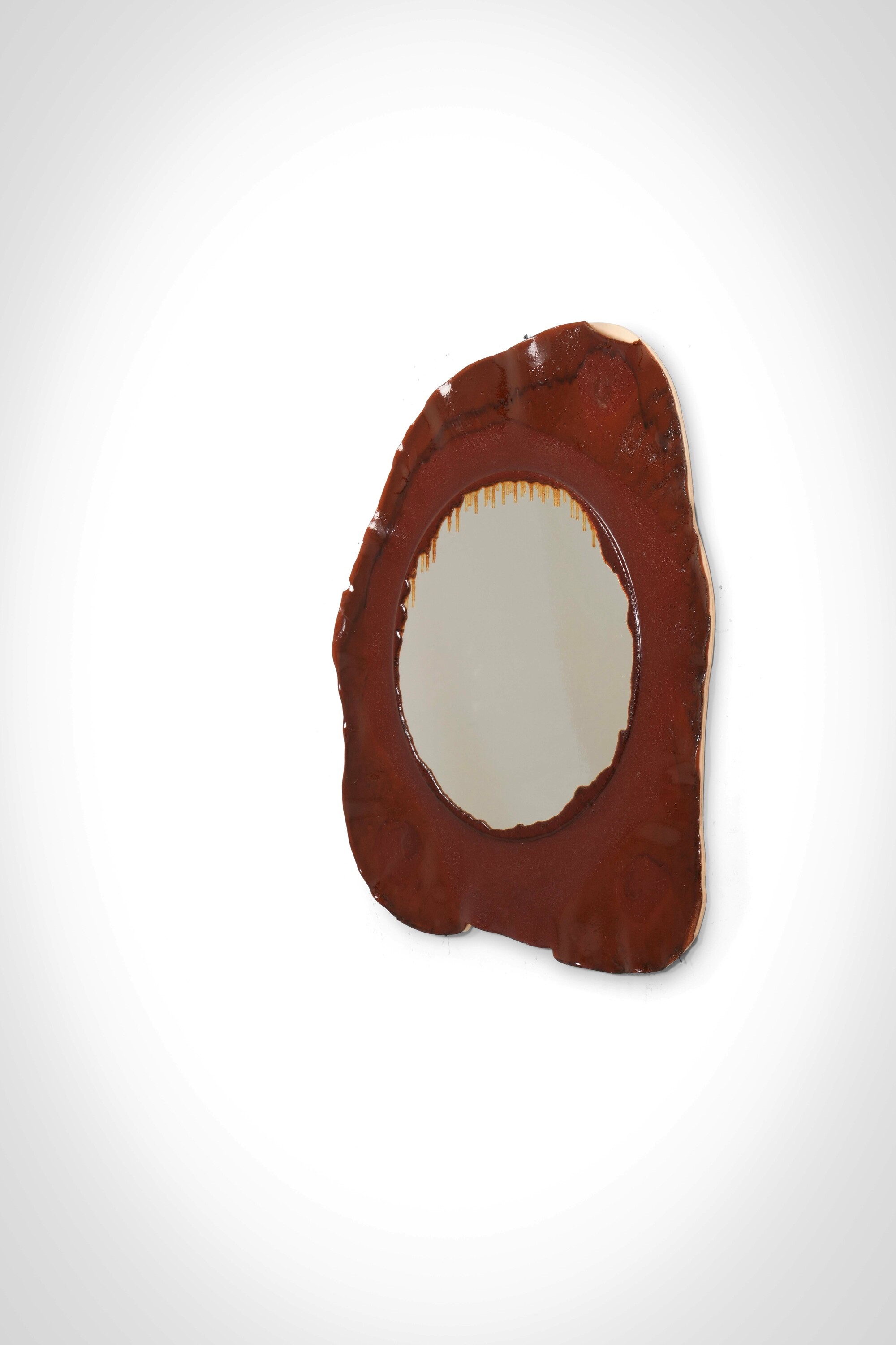 Gaetano Pesce - Specchio a parete in legno e resina con cornice in cristallo specchiato, circa 20...