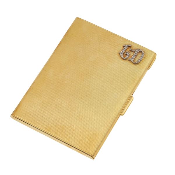 Portasigarette con cifre con piccoli diamanti