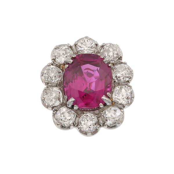 Anello con zaffiro Sri Lanka, colore porpora, di ct 6.56, nessuna indicazione di trattamento