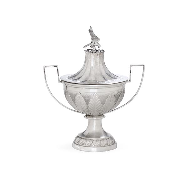 Tazza da puerpera. Roma, prima metà del XIX secolo. Maestro orafo Natale Alippi (1817-1842)