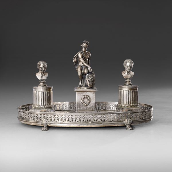 Elegante calamaio architettonico. Roma, 1811-1822, maestro argentiere Roberto Tombesi (1801-1822) 