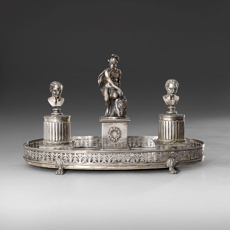Elegante calamaio architettonico. Roma, 1811-1822, maestro argentiere Roberto Tombesi (1801-1822)