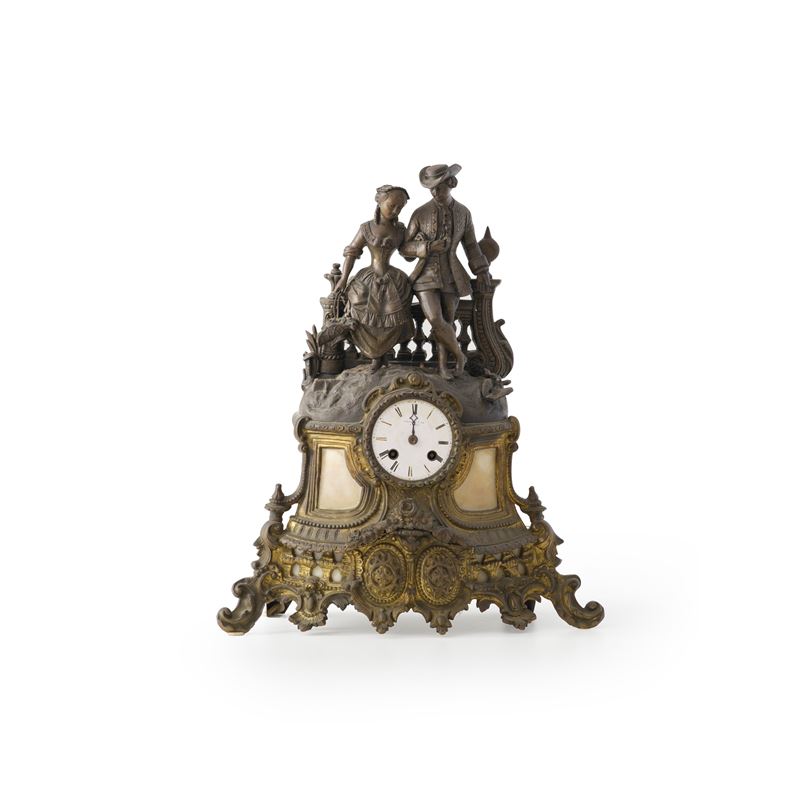 Pendola da tavolo con figure in metallo dorato. Francia XIX-XX Secolo  - Asta Occasioni d'Antiquariato - Cambi Casa d'Aste