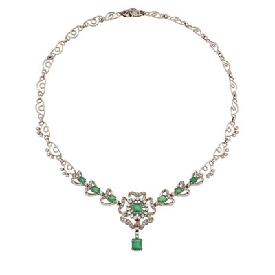 Girocollo in oro bianco 750/1000 con diamanti e smeraldi