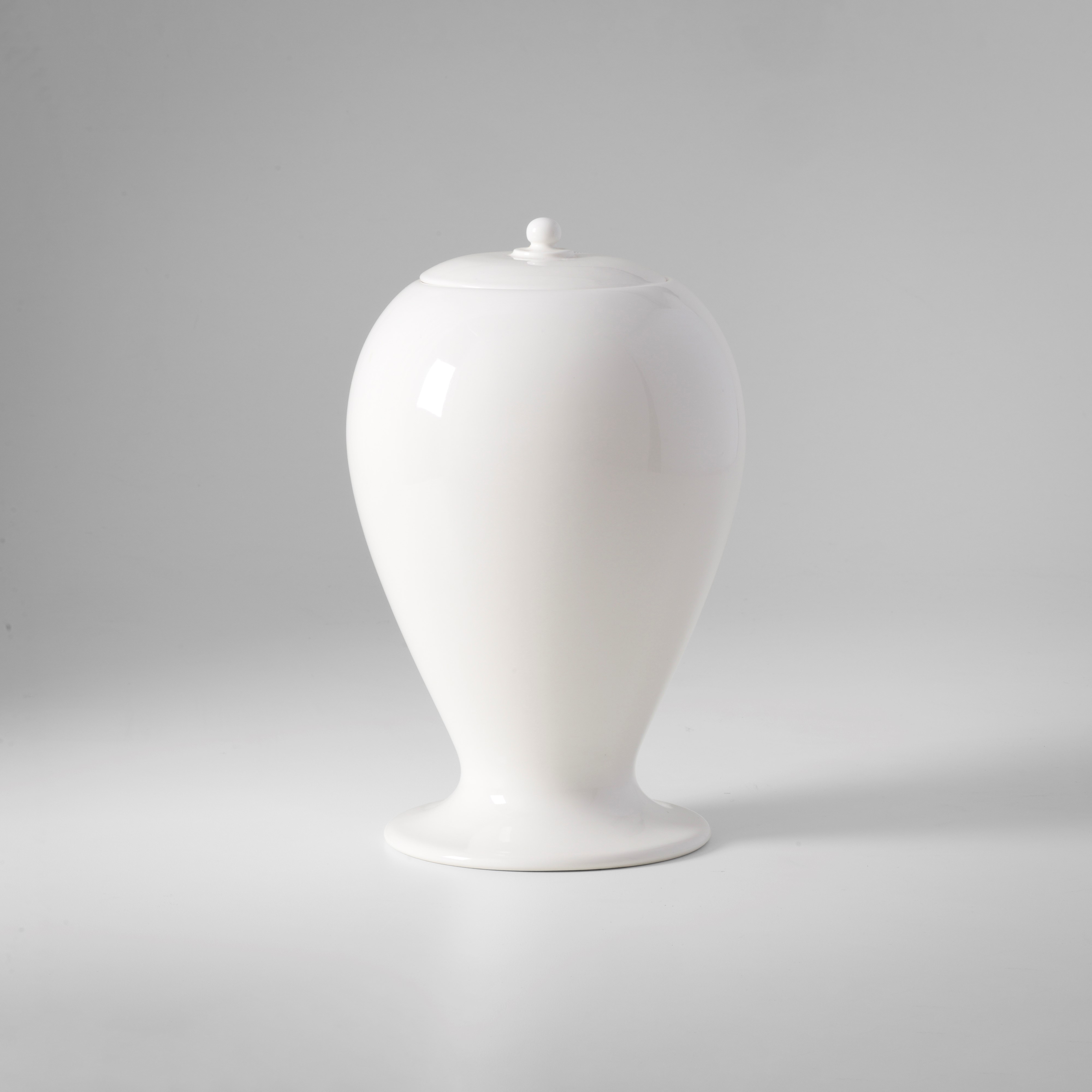 Piero Fornasetti - Vaso coperto modello Rossetti in porcellana