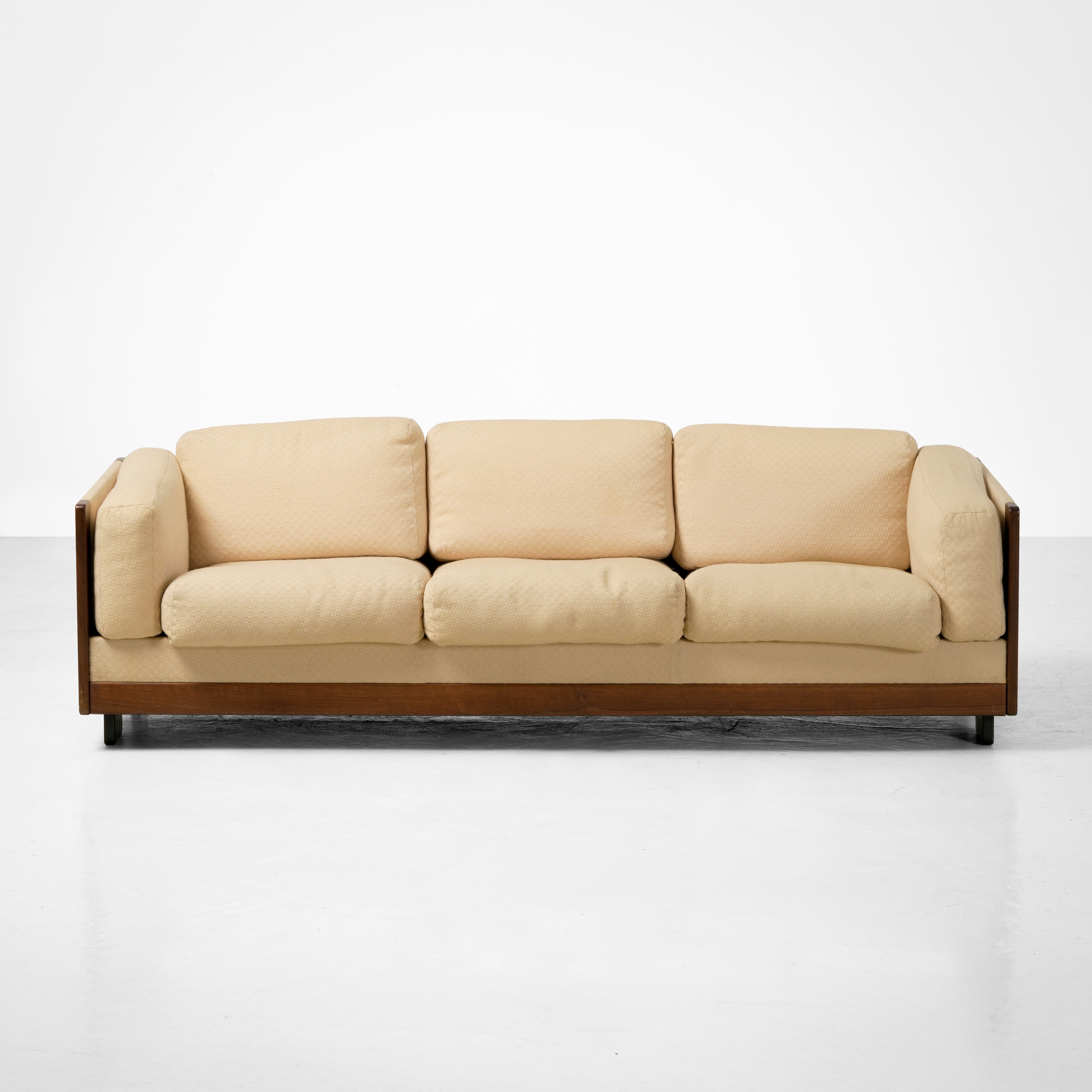 Afra e Tobia Scarpa - Divano Mod. 920, legno e tessuto