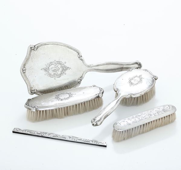 Set da toilette. Argenteria italiana della prima metà del XX secolo
