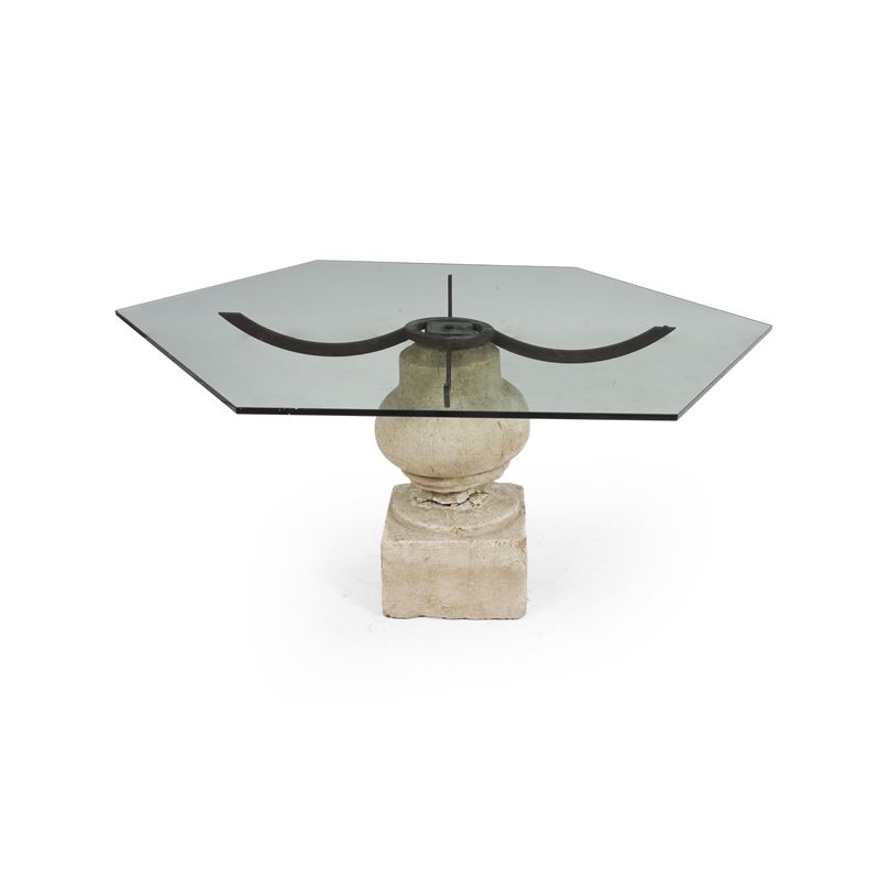 Tavolo con piano in cristallo esagonale e base in marmo  - Auction Antiques - Cambi Casa d'Aste
