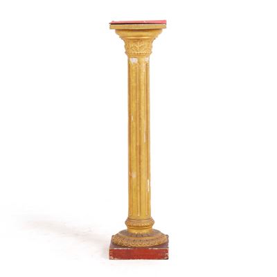 Colonna in legno intagliato e dorato, fusto scanalato