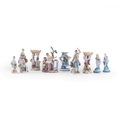 Porcellana, Nove figurine italiane e tedesche del XX secolo