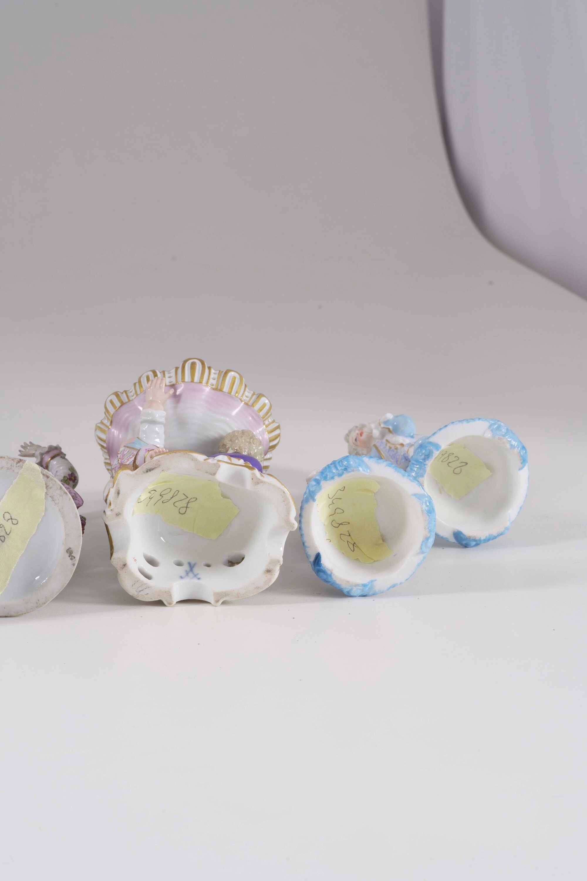 Porcellana, Nove figurine italiane e tedesche del XX secolo
