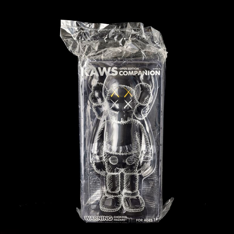 Kaws : Kaws Companion Open Edition  - Asta Manifesti e Collectibles - Cambi Casa d'Aste