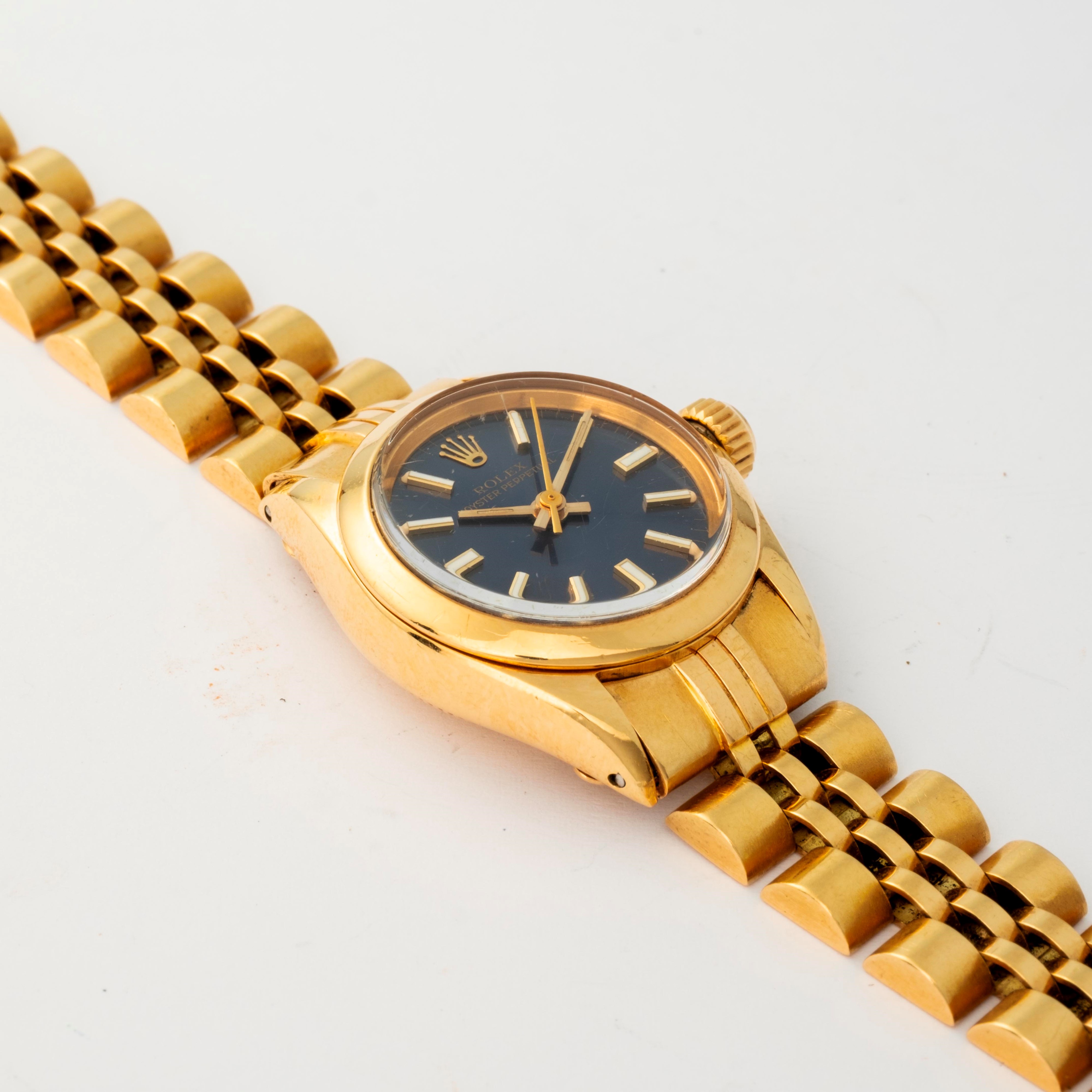 Rolex - Oyster Perpetual Lady ref. 6718, orologio in oro giallo 18k con quadrante blu soleil, cir...
